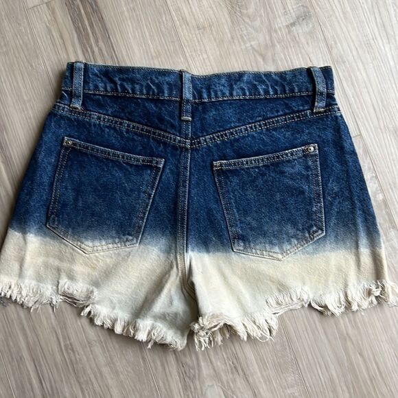 No Boundaries High Rise Jean Shorts Size 5 - Picture 3 of 4